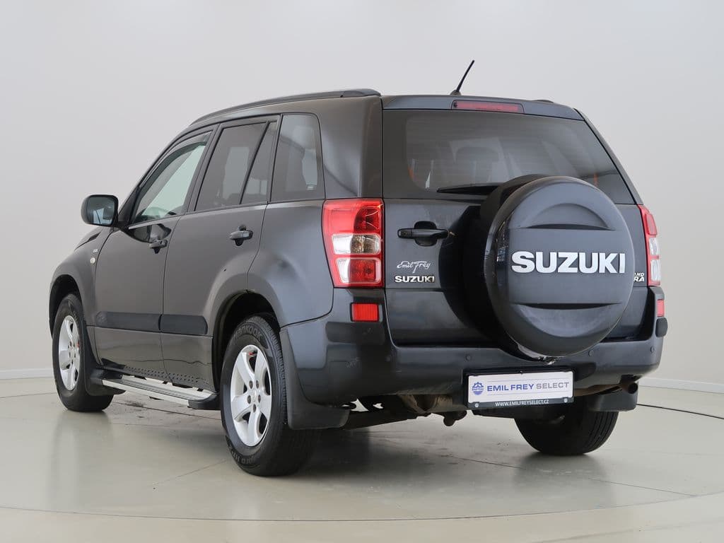 Suzuki GRAND - 7