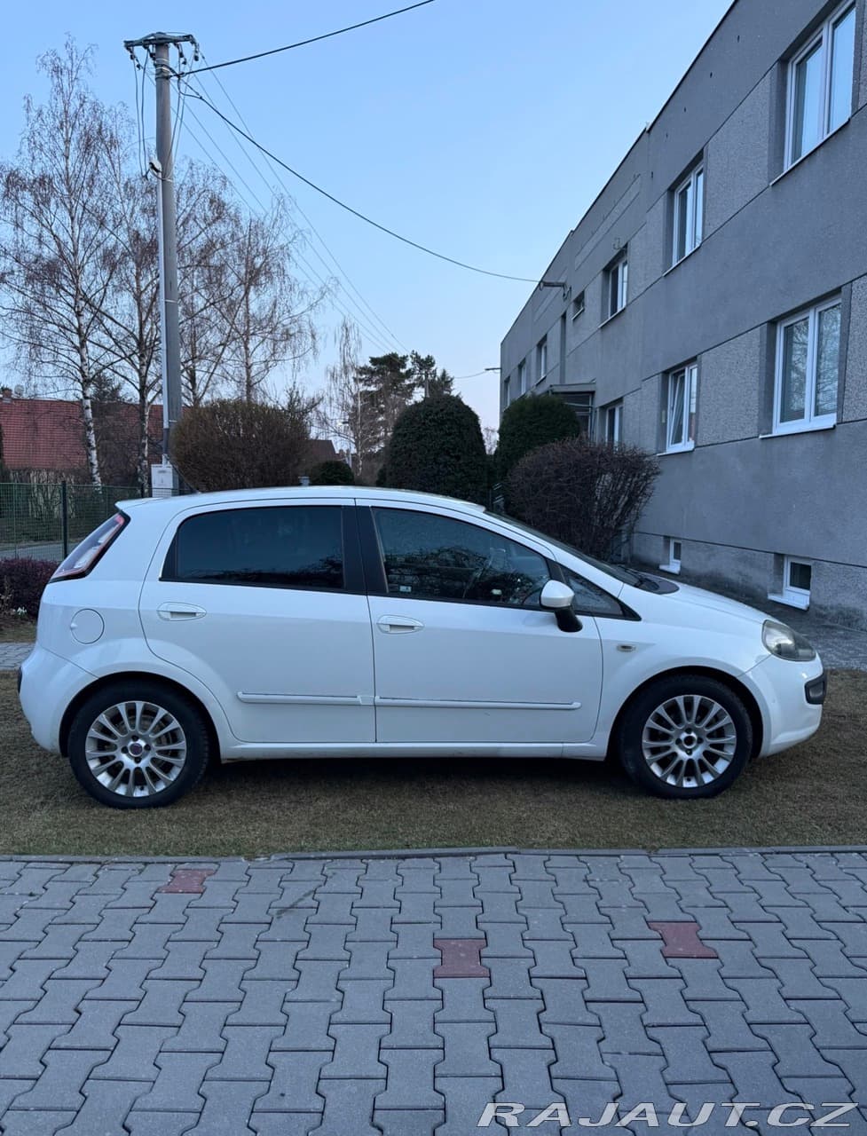 2010 Fiat PUNTO - 8