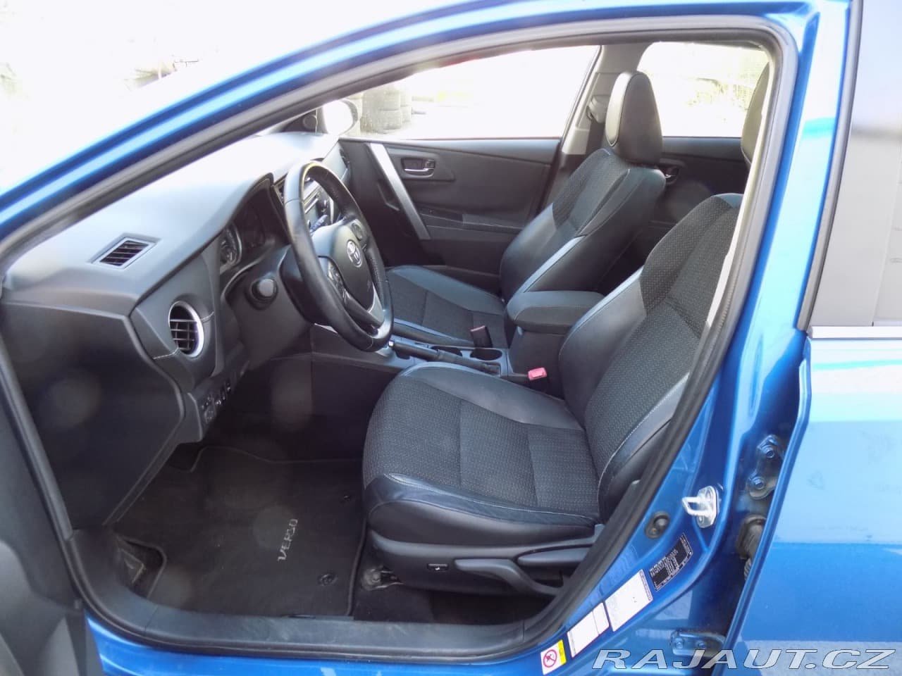 2014 Toyota AURIS - 11