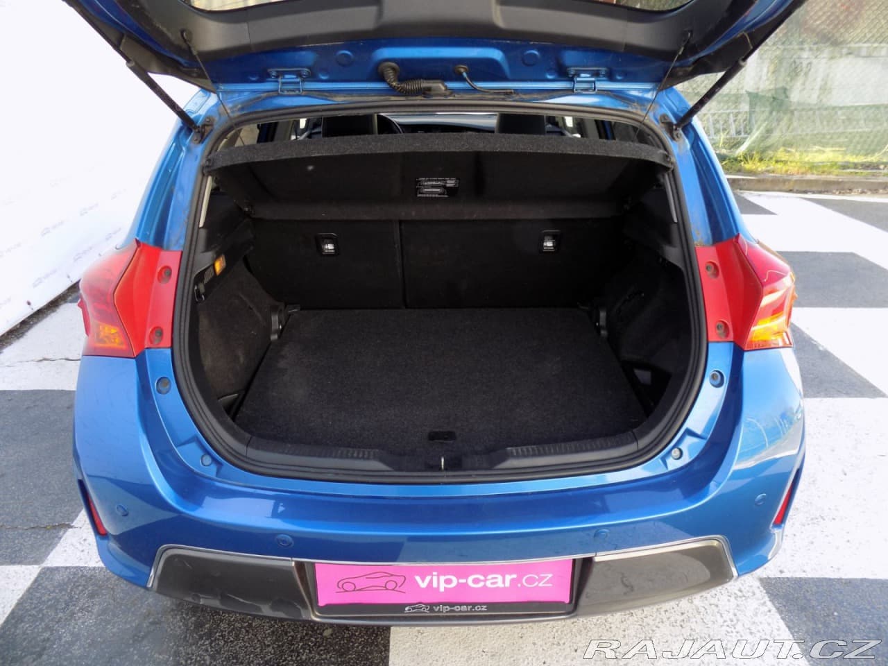 2014 Toyota AURIS - 8