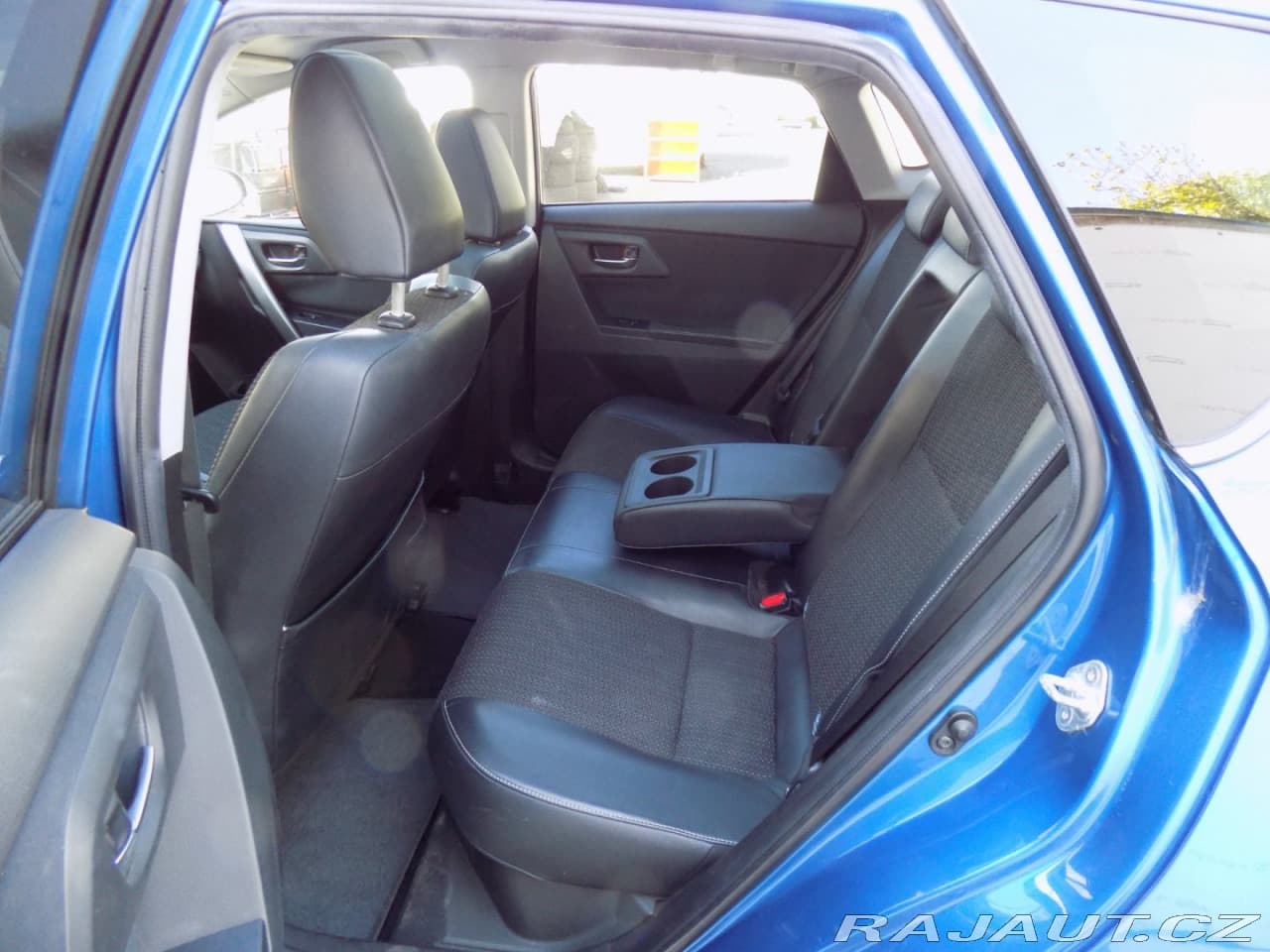 2014 Toyota AURIS - 9