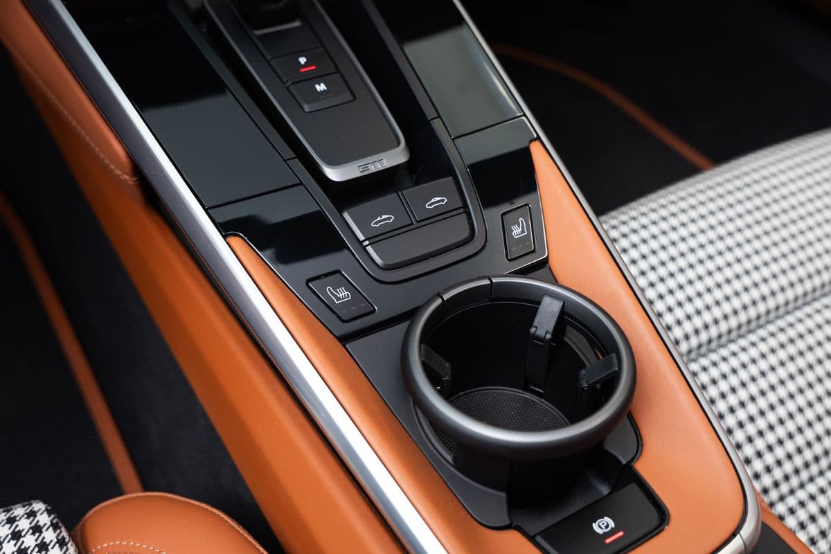 2023 Porsche 911 - 13