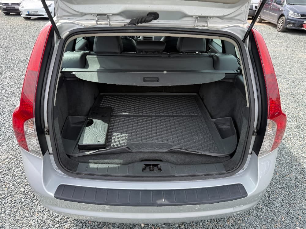 2009 Volvo V50 - 11