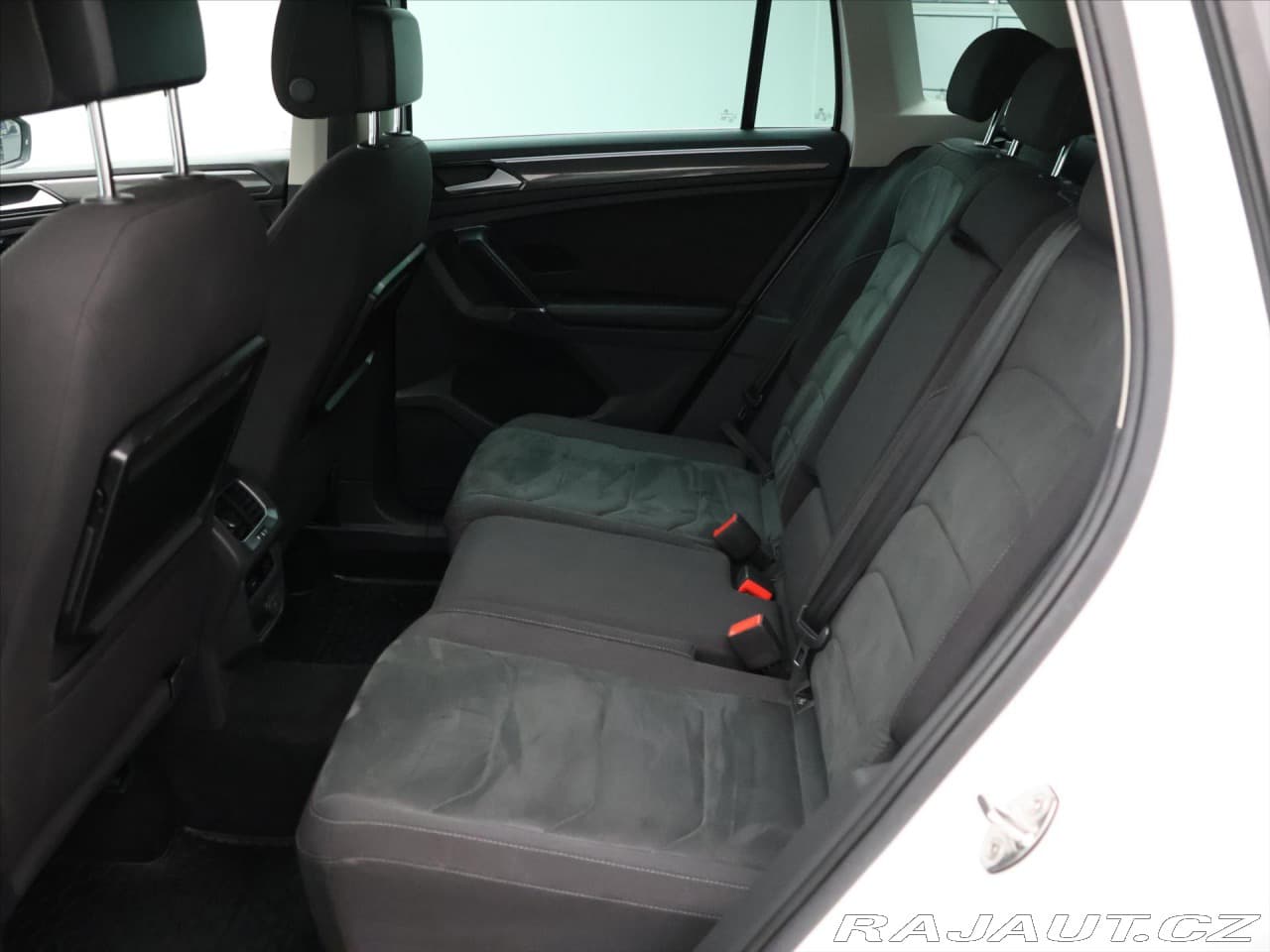 2017 Volkswagen TIGUAN - 14