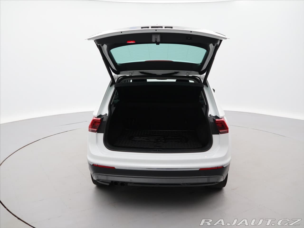 2017 Volkswagen TIGUAN - 9