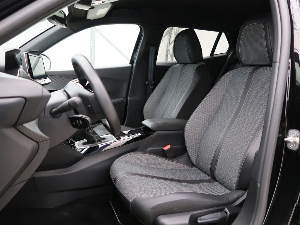 2025 Peugeot 2008 - 13