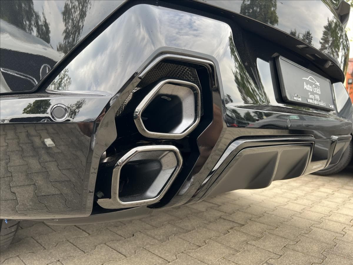 2023 BMW XM - 12