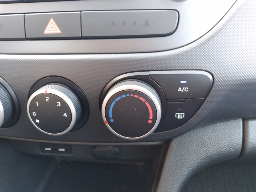 2018 Hyundai i10 - 17