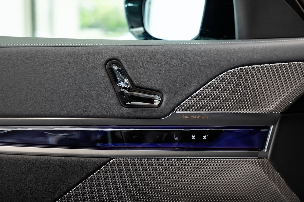 2025 BMW 7-SERIES - 10
