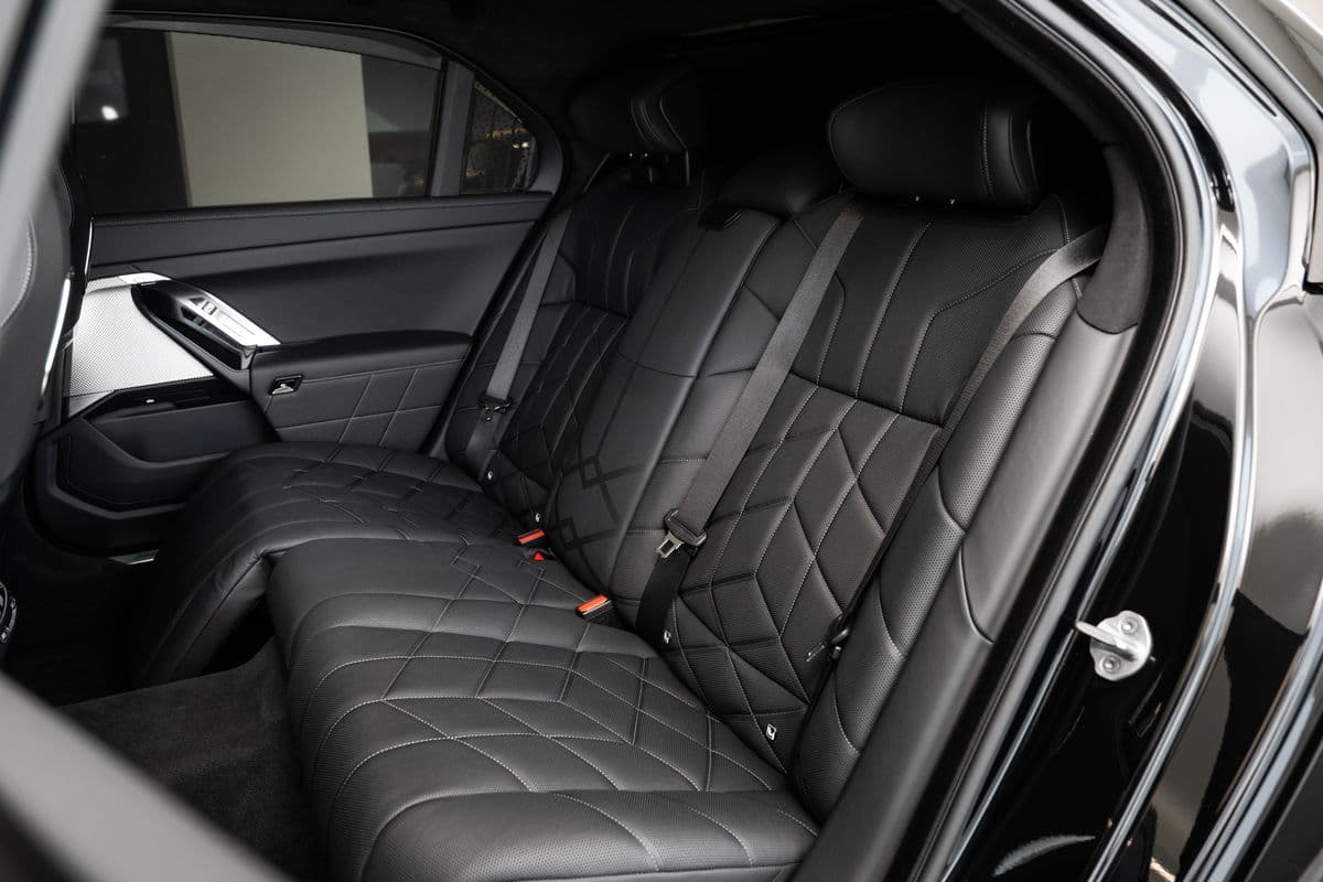 2025 BMW 7-SERIES - 12