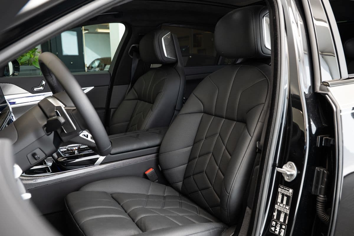 2025 BMW 7-SERIES - 9