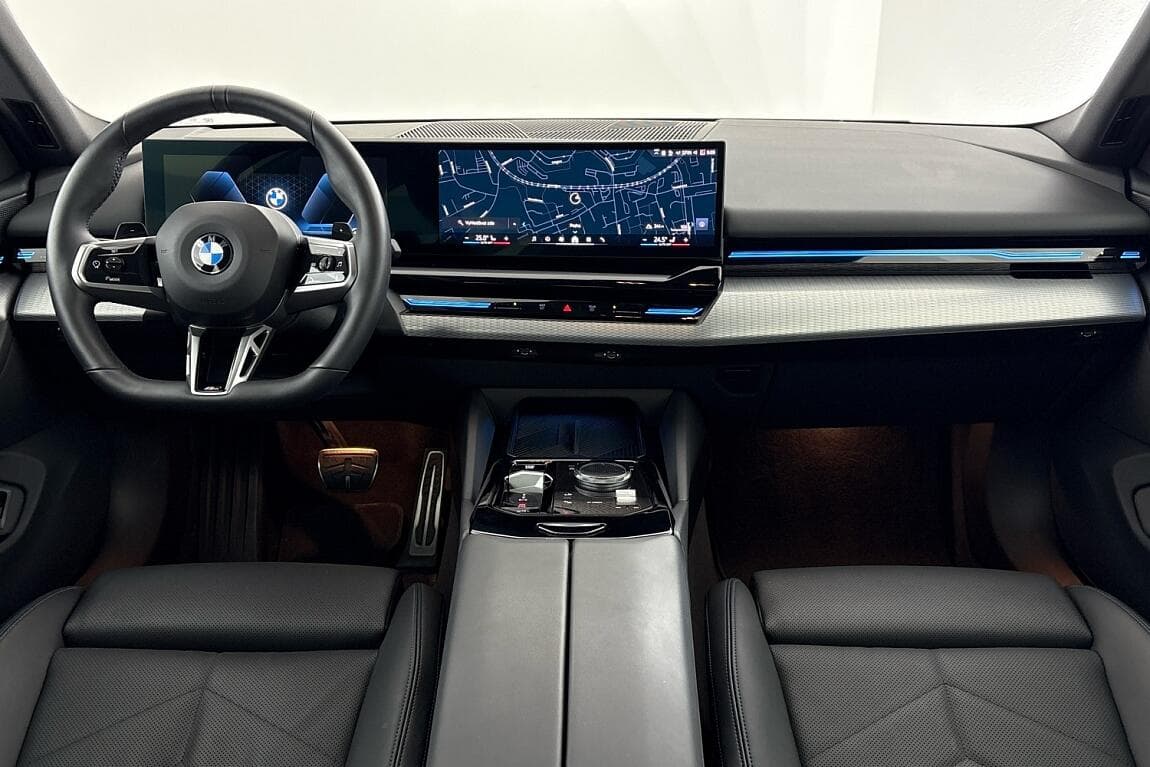 2025 BMW 5-SERIES - 14