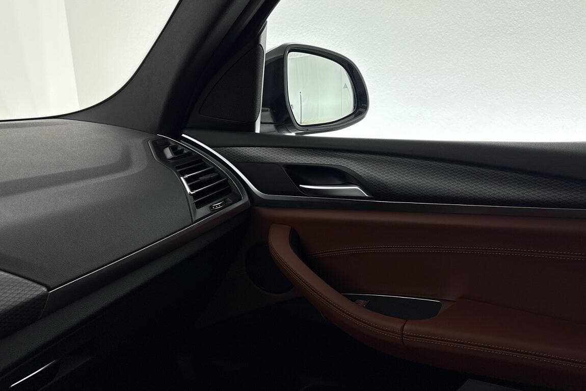 2022 BMW X3 - 17