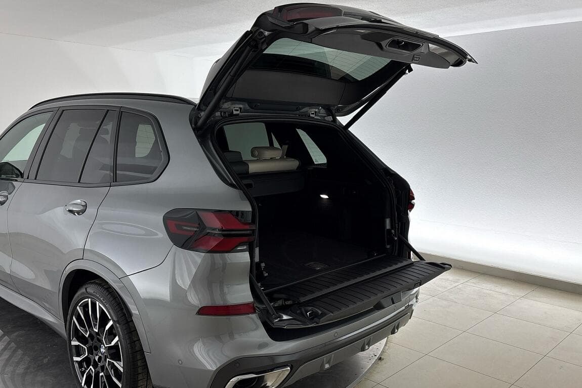 2025 BMW X5 - 11