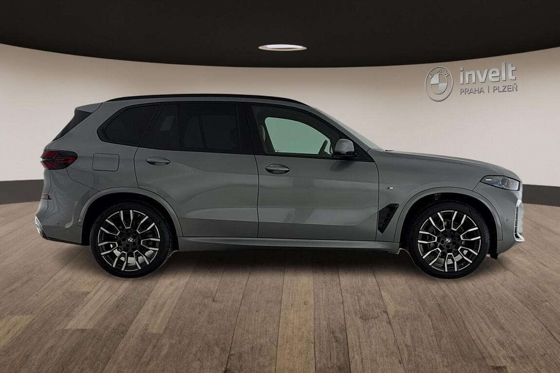 2025 BMW X5 - 2