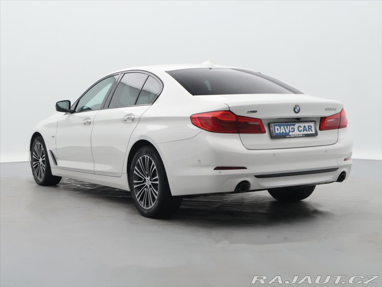 2018 BMW 5-SERIES - 5