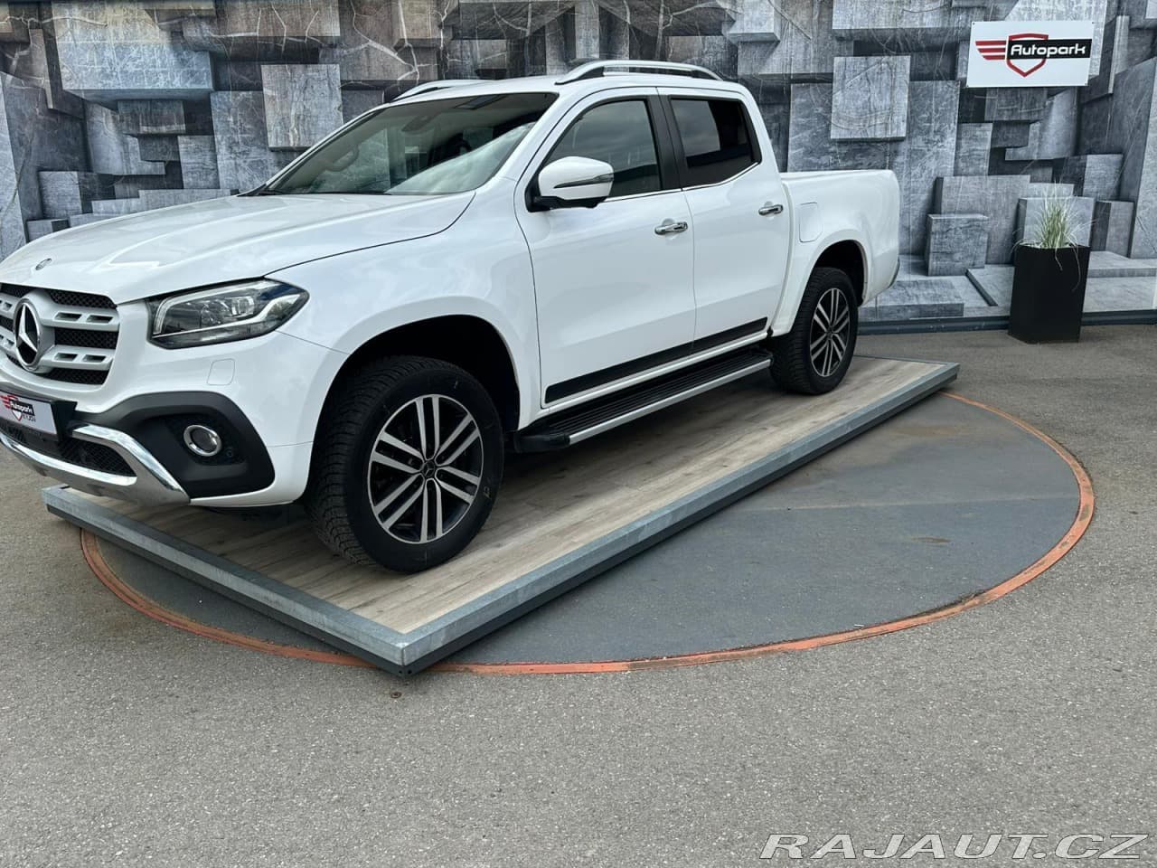 Mercedes-Benz X-CLASS - 3