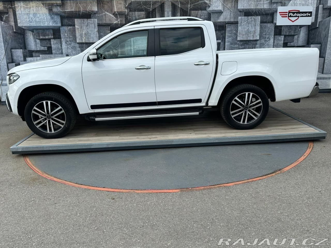 Mercedes-Benz X-CLASS - 4