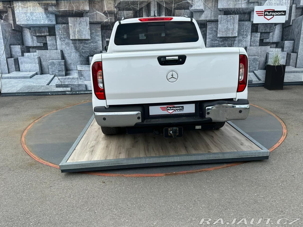 Mercedes-Benz X-CLASS - 7