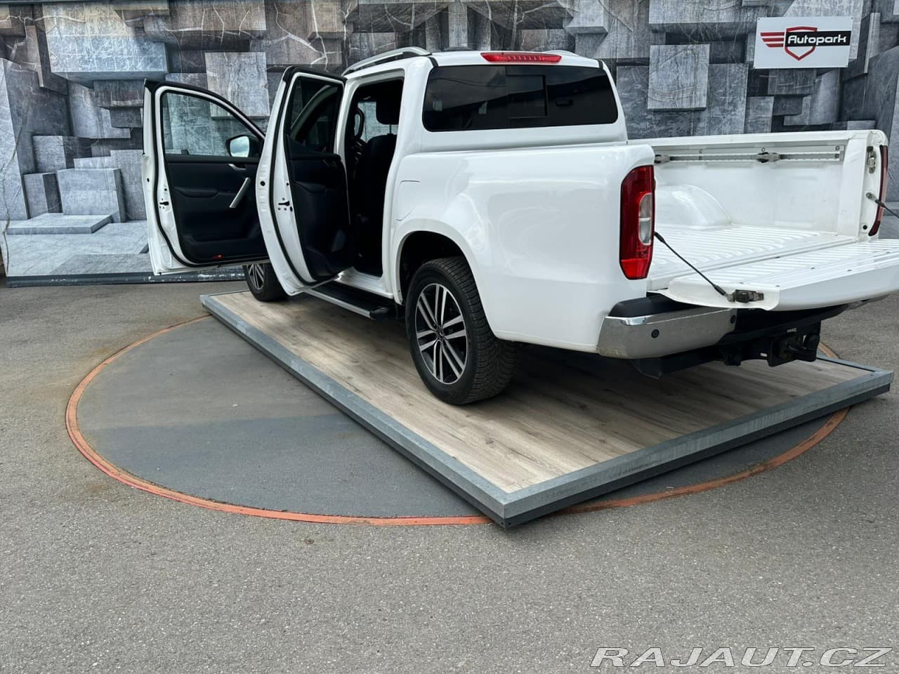Mercedes-Benz X-CLASS - 9