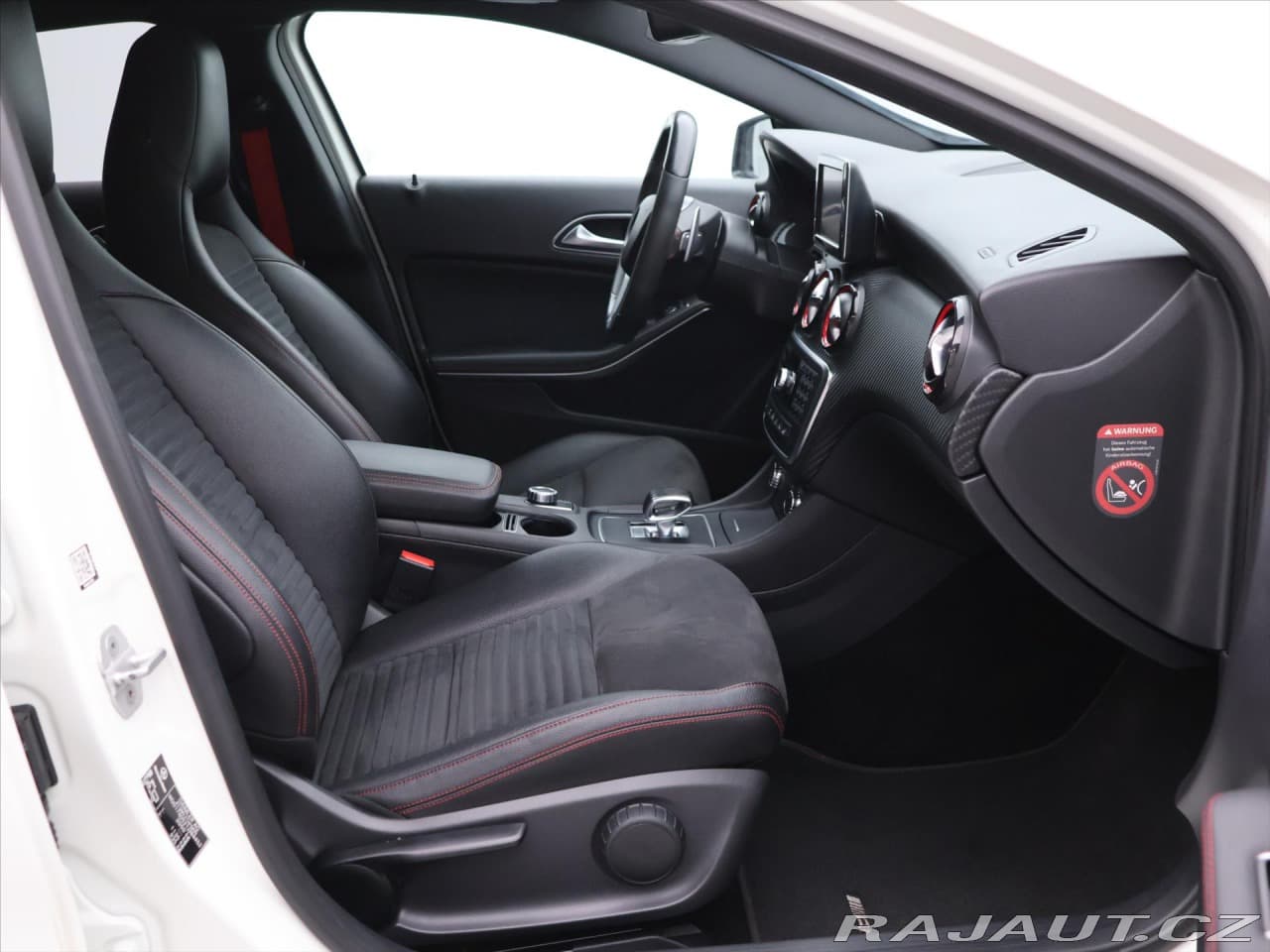 2015 Mercedes-Benz A-CLASS - 12