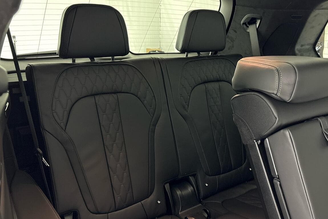 2026 BMW X7 - 14