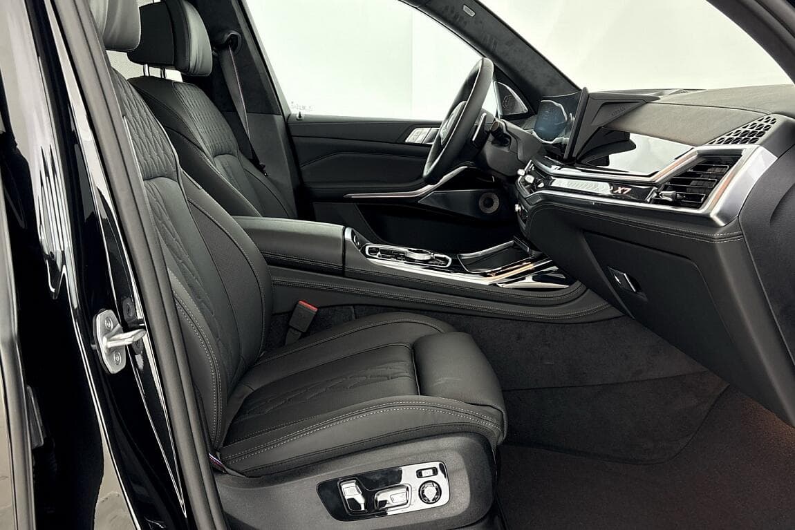 2026 BMW X7 - 16
