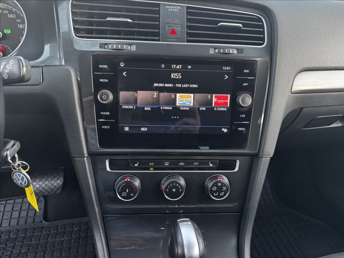 2019 Volkswagen GOLF - 11