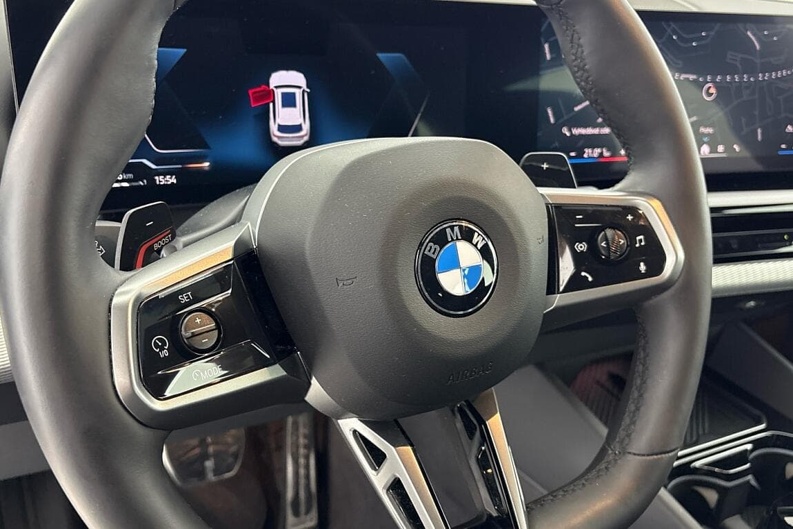 2025 BMW 5-SERIES - 19