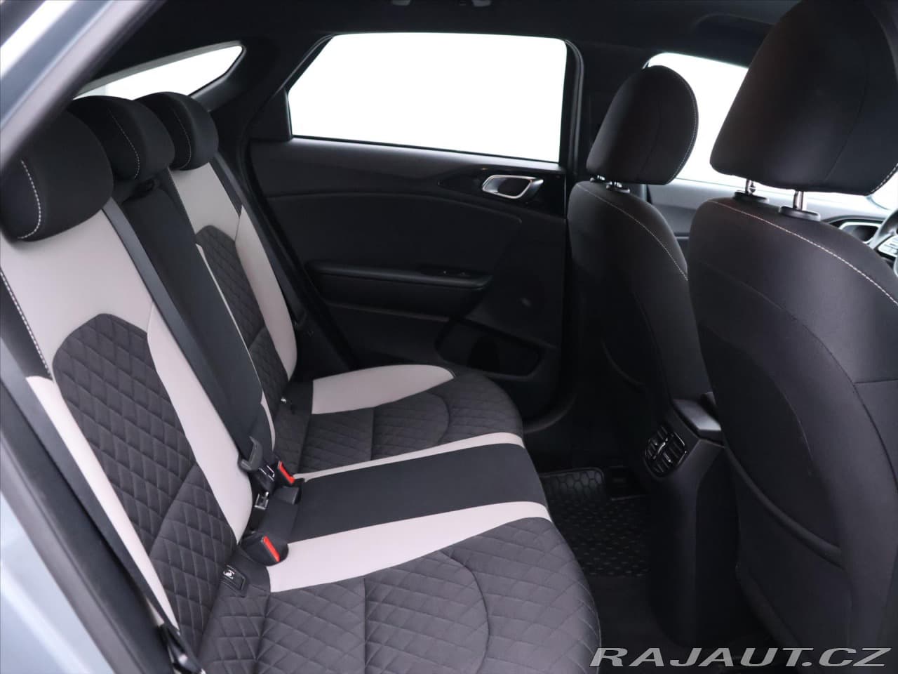 2019 Kia PROCEED - 11