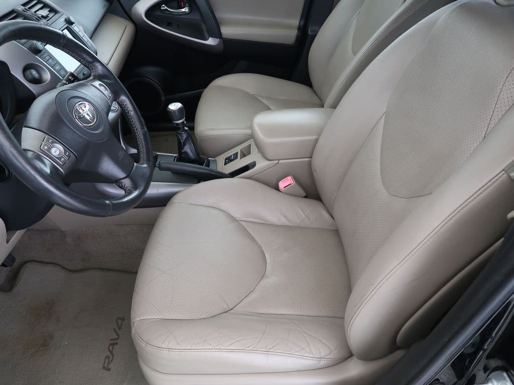 2007 Toyota RAV4 - 9