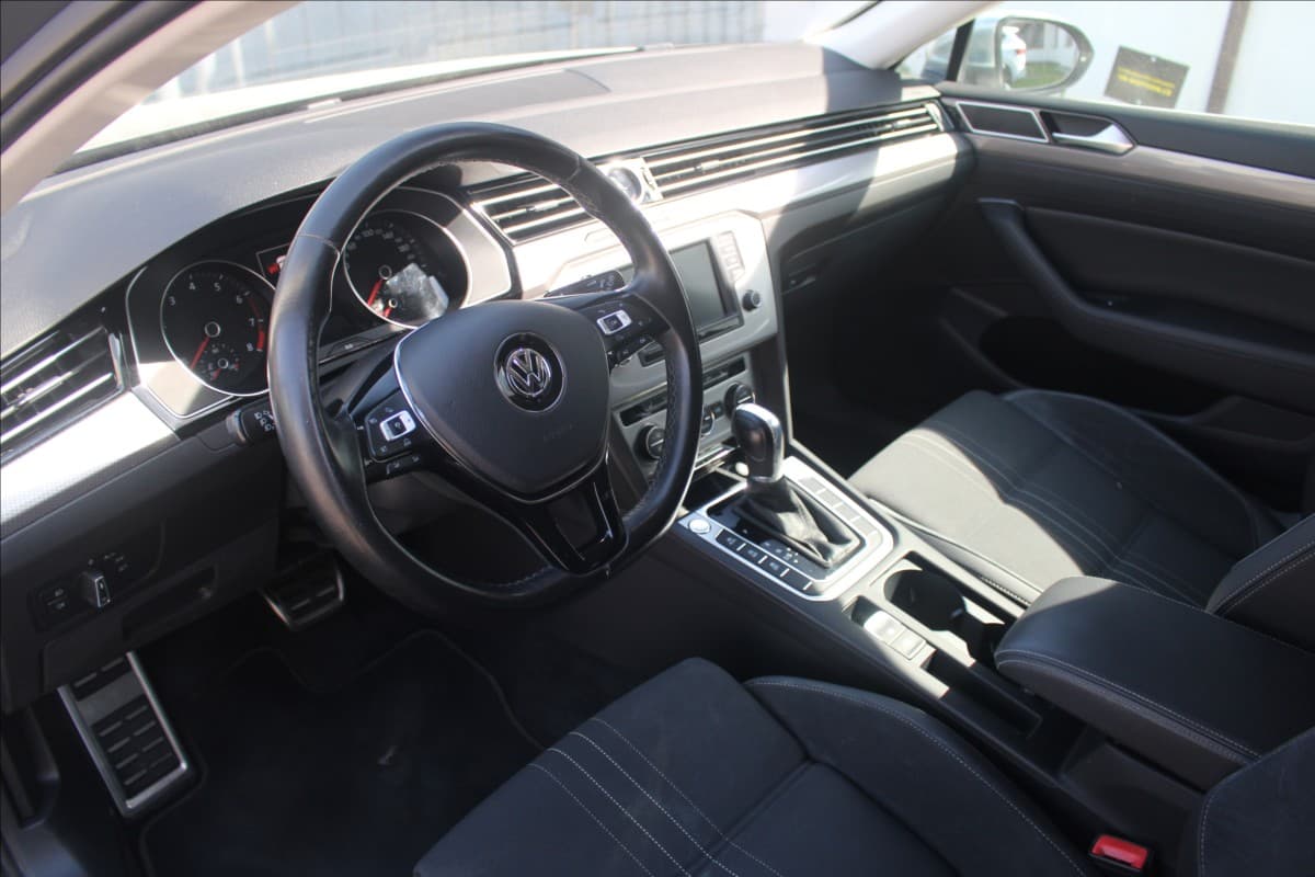 Volkswagen PASSAT - 10