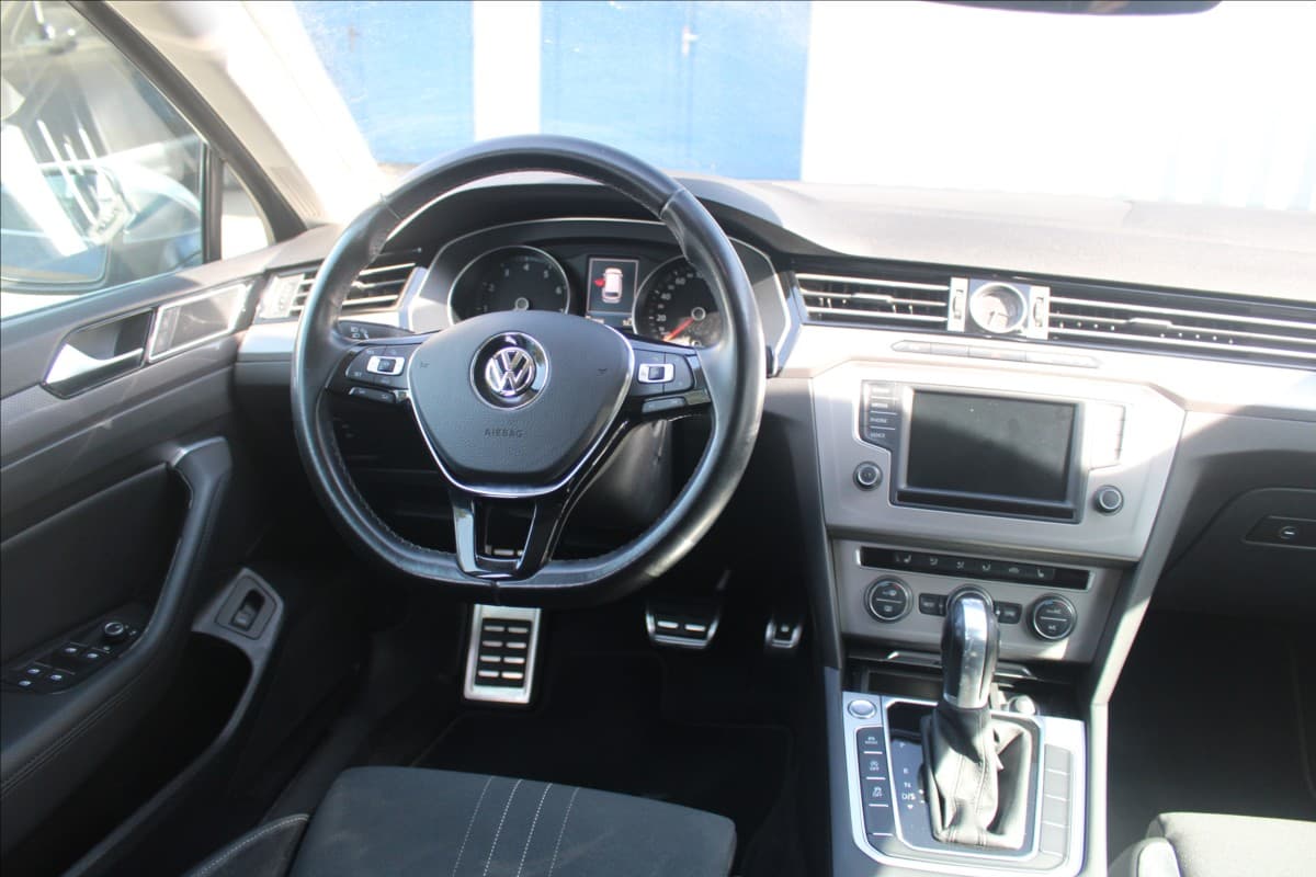 Volkswagen PASSAT - 14