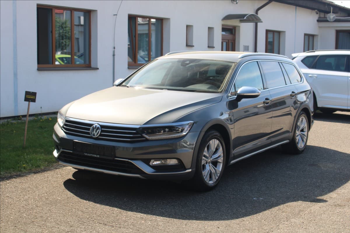 Volkswagen PASSAT - 8