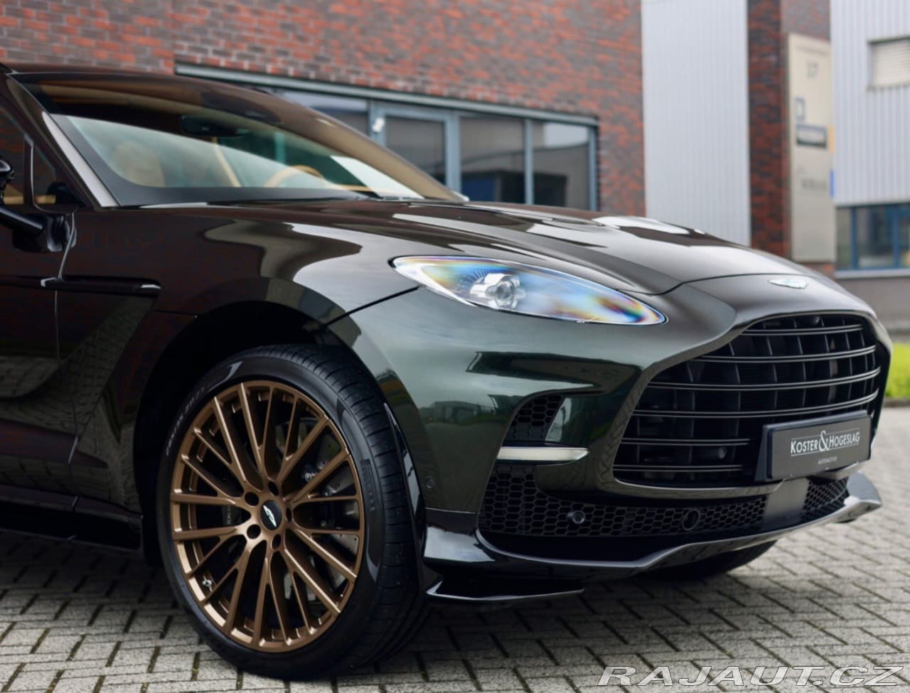2025 Aston Martin DBX - 5