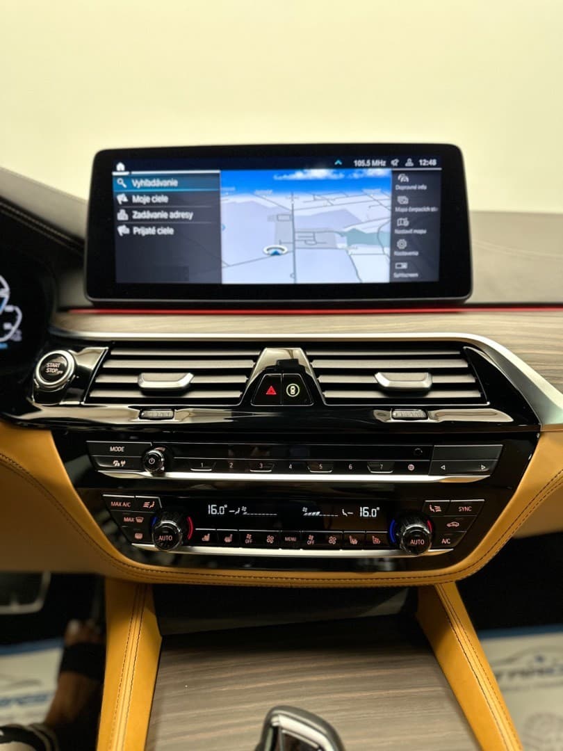 2021 BMW 5-SERIES - 19