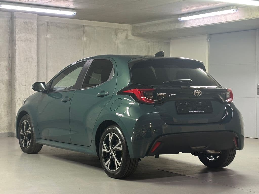 2025 Toyota YARIS - 7