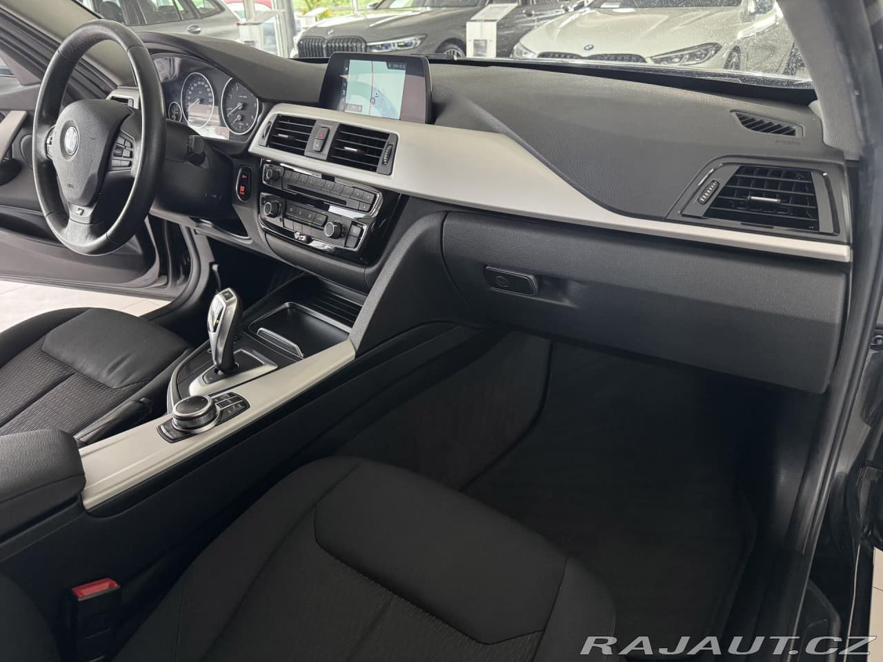 2018 BMW 3-SERIES - 11