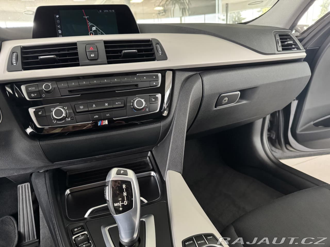 2018 BMW 3-SERIES - 18