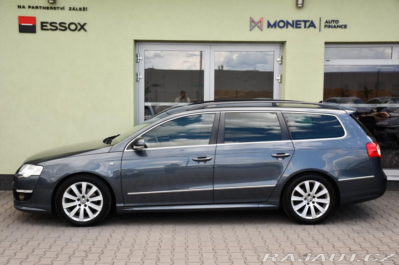 2010 Volkswagen PASSAT - 10