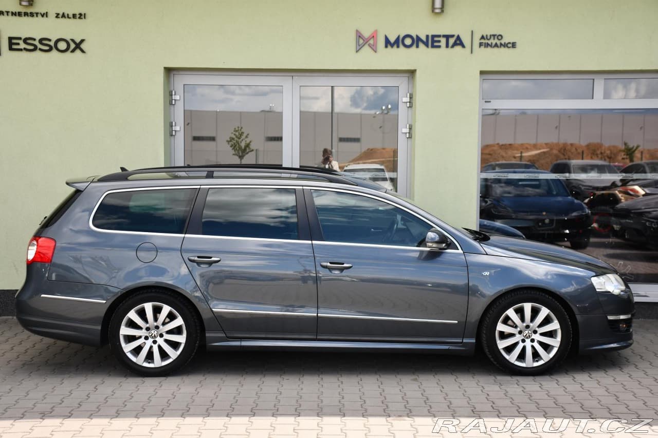 2010 Volkswagen PASSAT - 11