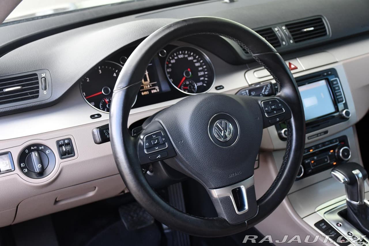 2010 Volkswagen PASSAT - 15