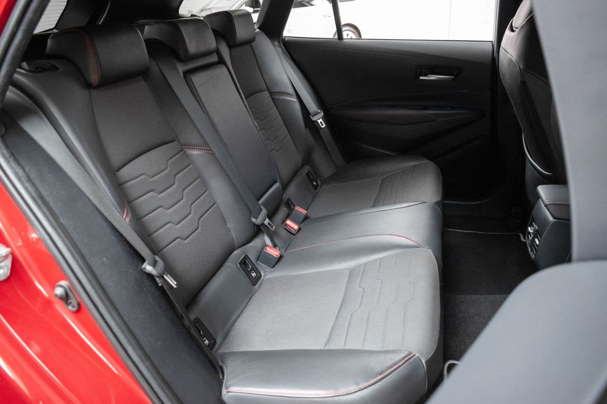 2019 Toyota COROLLA - 12