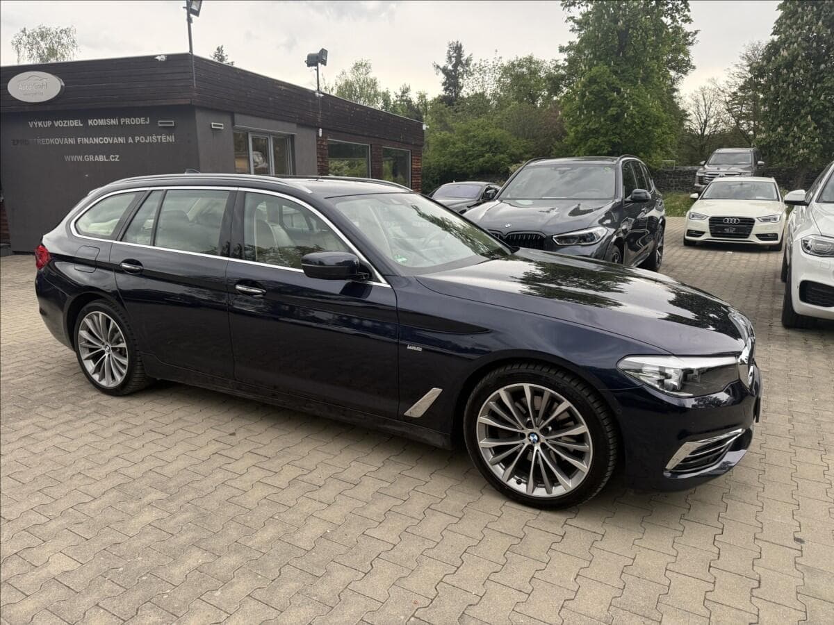 2019 BMW 5-SERIES