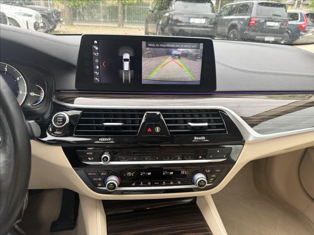 2019 BMW 5-SERIES - 20