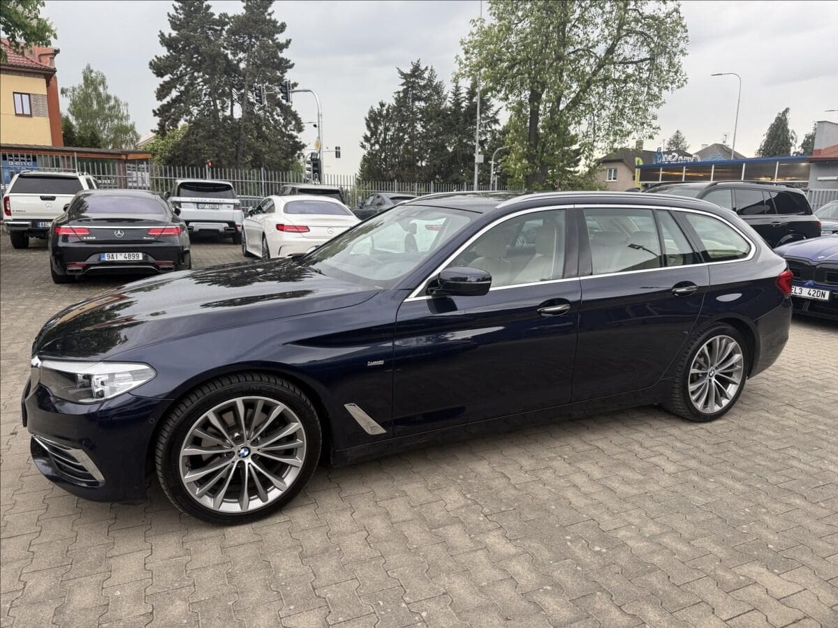 2019 BMW 5-SERIES - 3