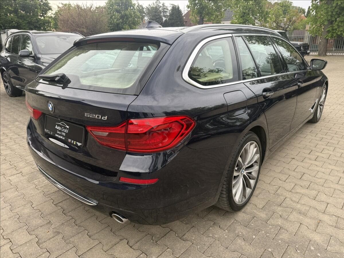2019 BMW 5-SERIES - 5