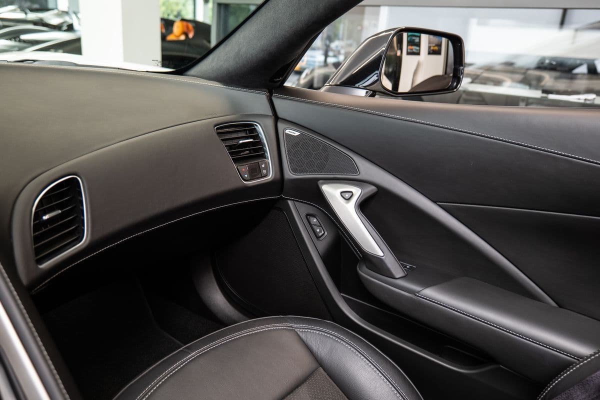 2017 Chevrolet CORVETTE - 10