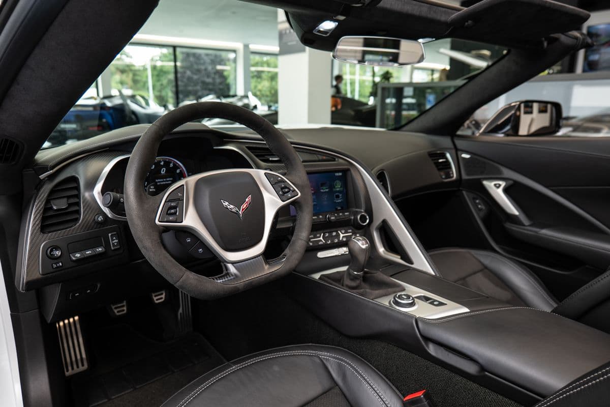 2017 Chevrolet CORVETTE - 5