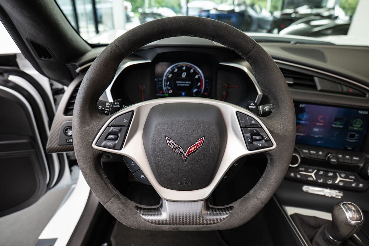 2017 Chevrolet CORVETTE - 6
